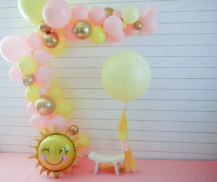 DIY Pink Lemonade Balloon Garland