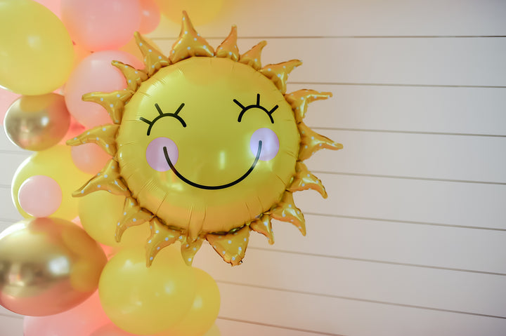 DIY Pink Lemonade Balloon Garland