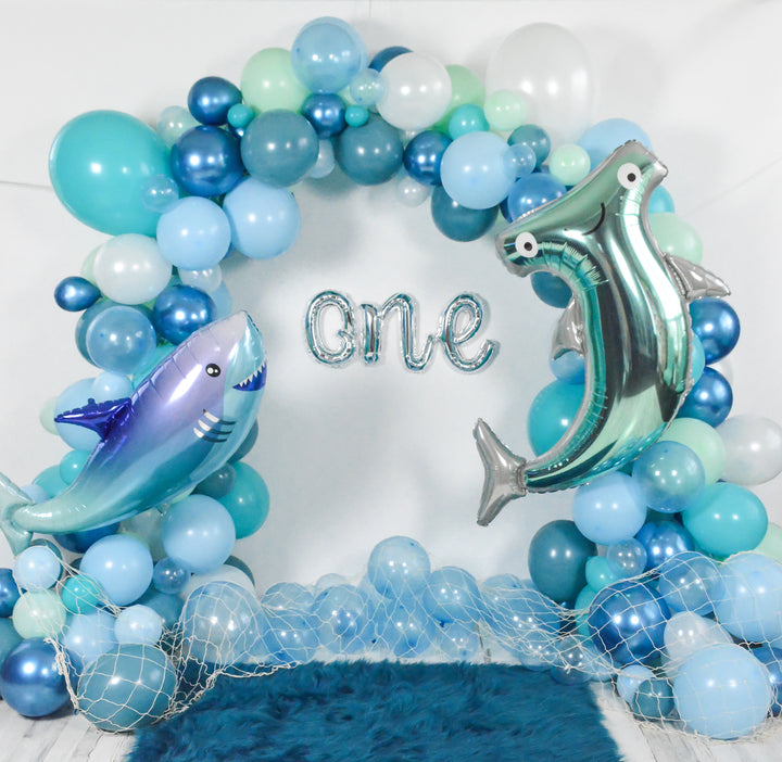 DIY Shark Balloon Garland