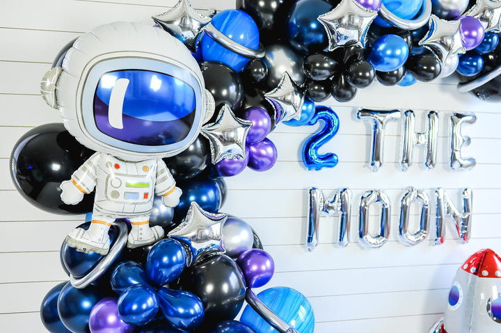 DIY Two the Moon Balloon Garland