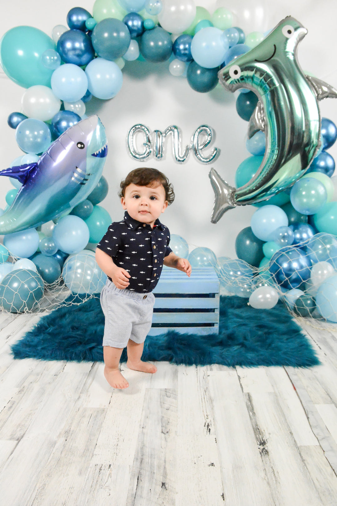 DIY Shark Balloon Garland