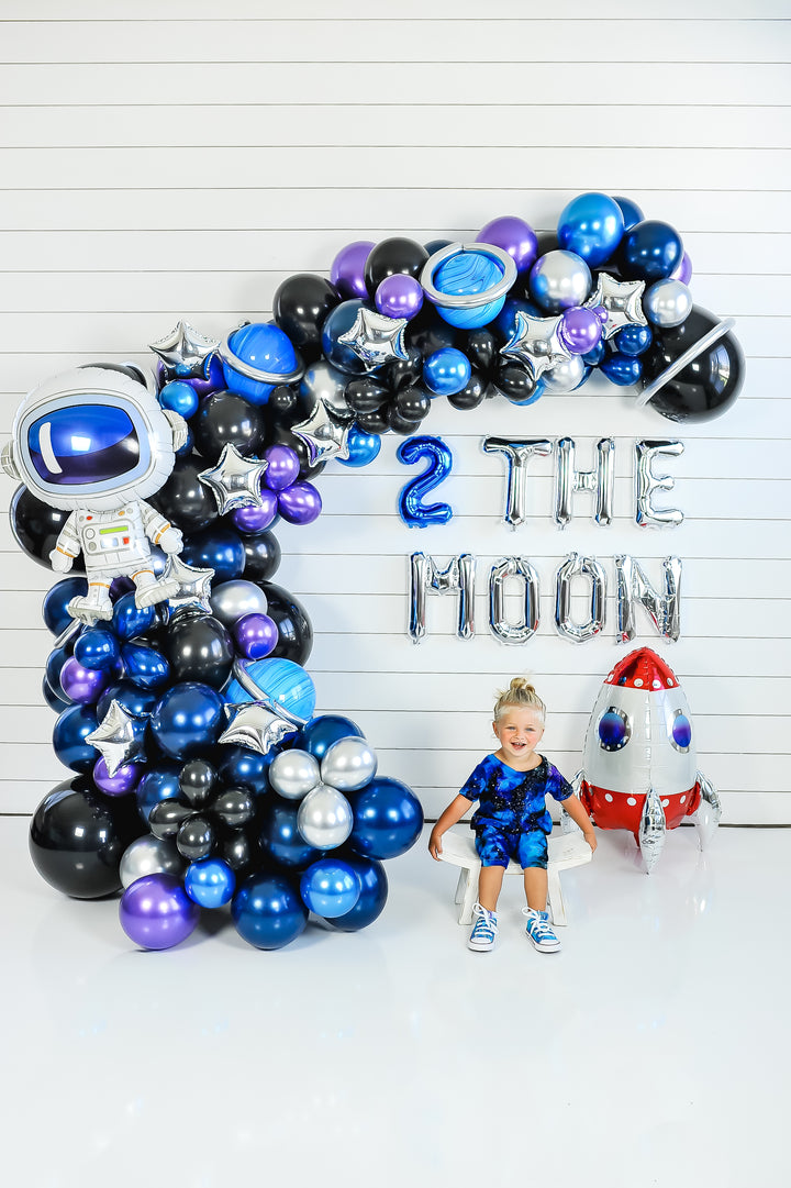 DIY Two the Moon Balloon Garland
