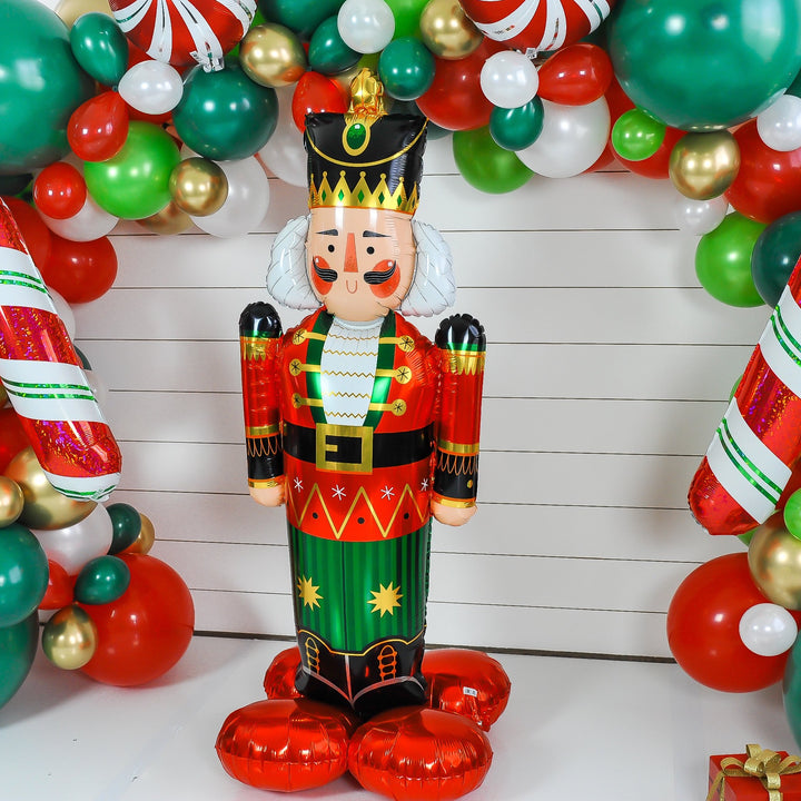 DIY Nutcracker Balloon Garland