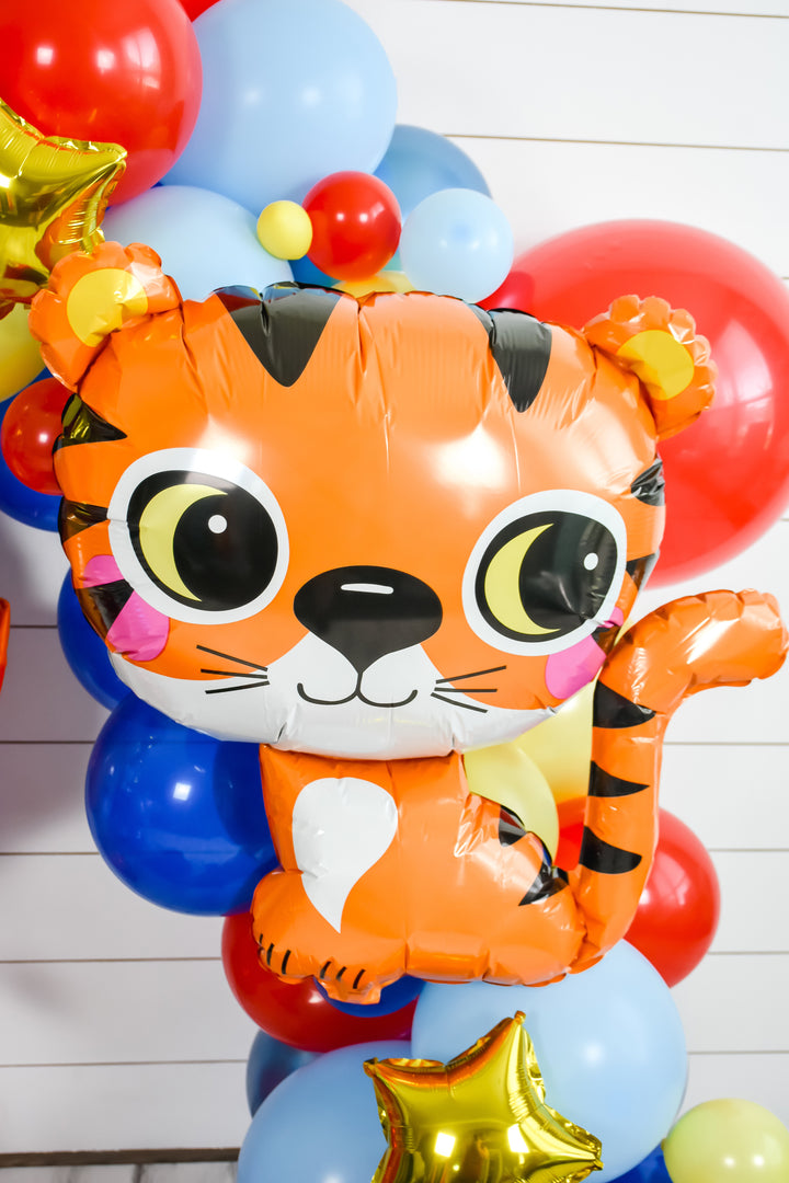 DIY Circus & Carnival Balloon Garland