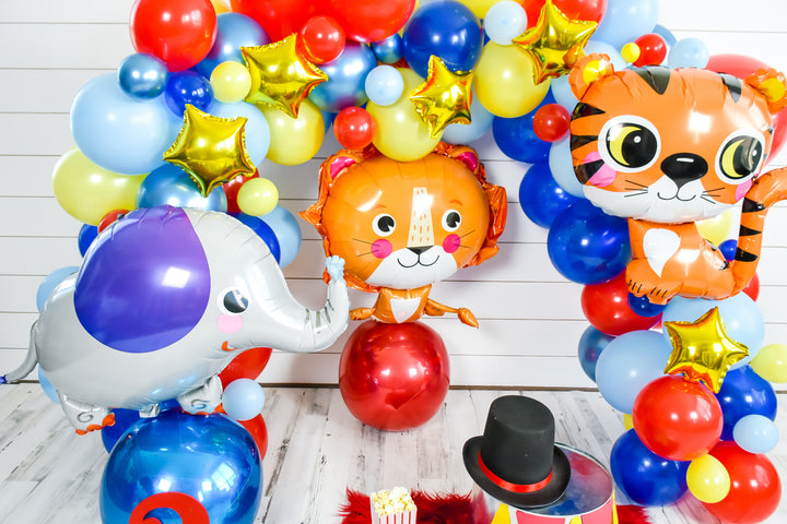 DIY Circus & Carnival Balloon Garland