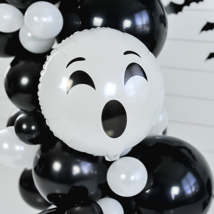 DIY Halloween Boo Balloon Garland