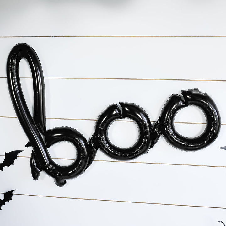 DIY Halloween Boo Balloon Garland