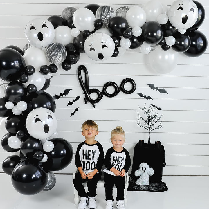 DIY Halloween Boo Balloon Garland