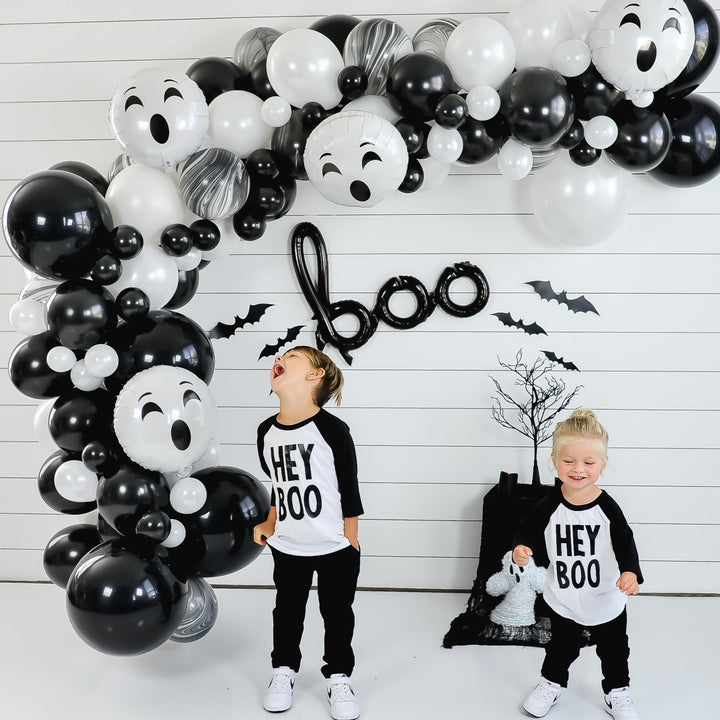 DIY Halloween Boo Balloon Garland