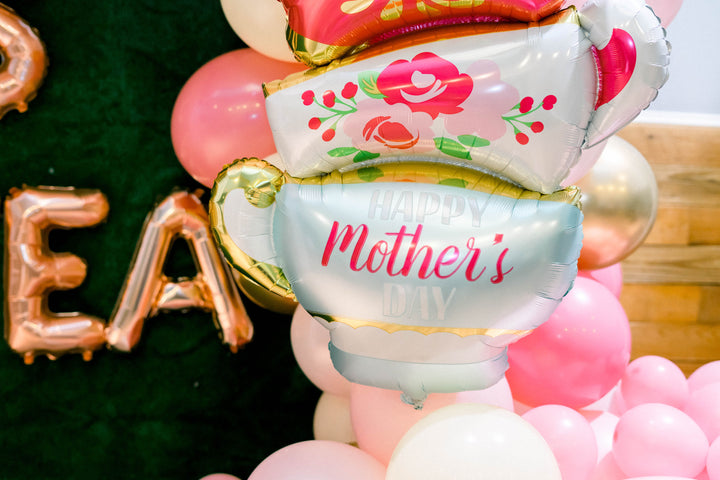 DIY Rose Gold Blush Balloon Garland