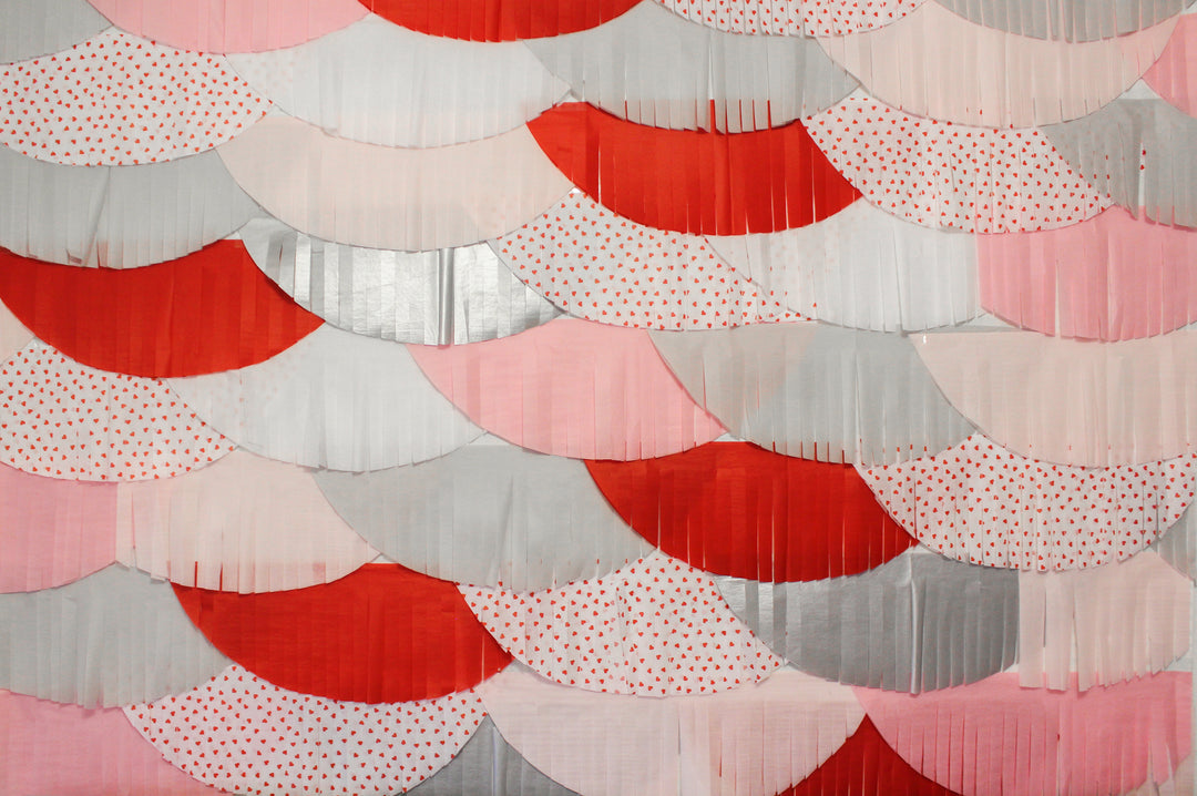 DIY Valentine Fiesta Fringe Scallop Backdrop