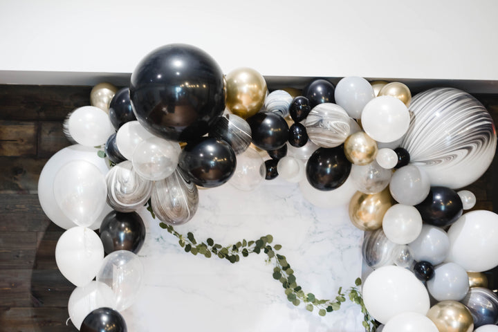 DIY Grad Balloon Garland