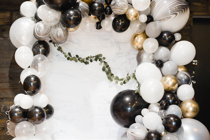 DIY Grad Balloon Garland