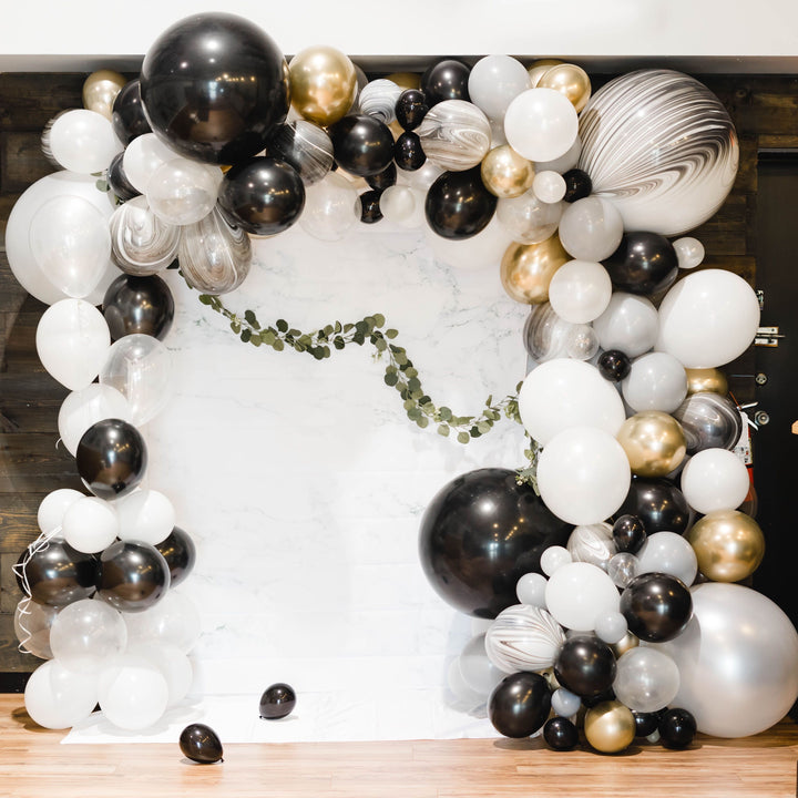 DIY Grad Balloon Garland
