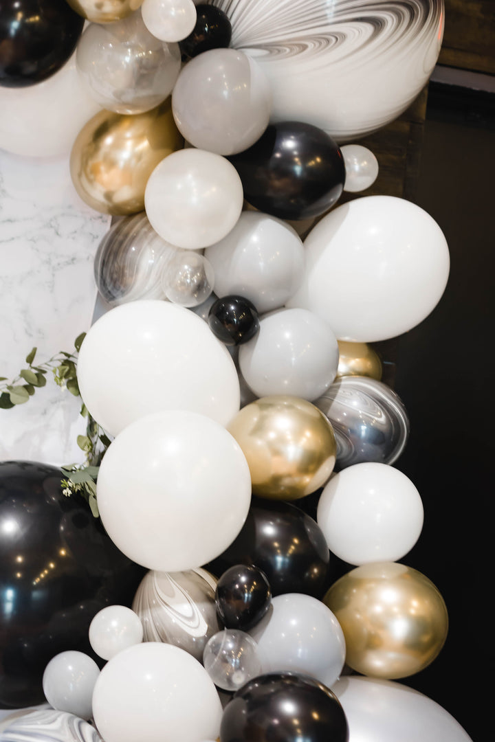 DIY Grad Balloon Garland