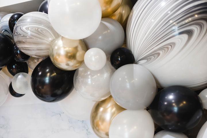 DIY Grad Balloon Garland