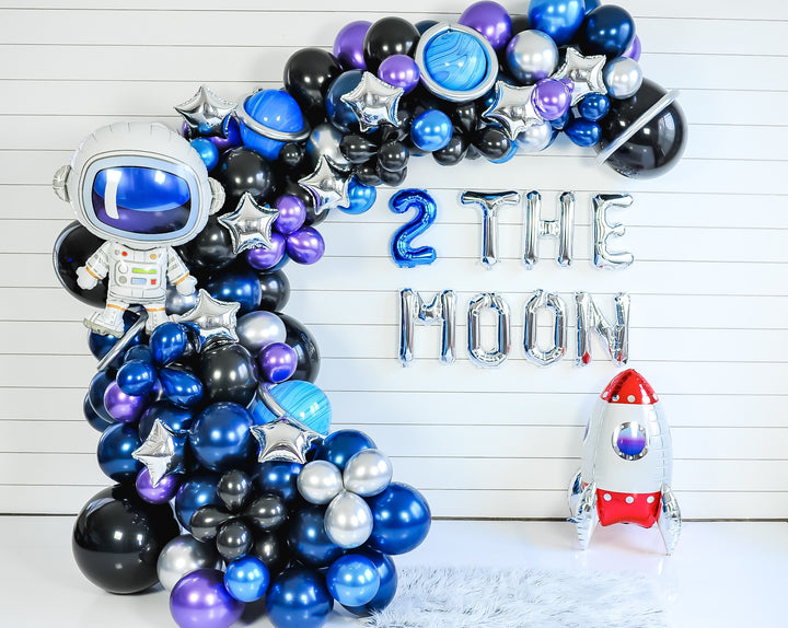 DIY Two the Moon Balloon Garland