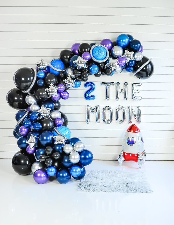 DIY Two the Moon Balloon Garland