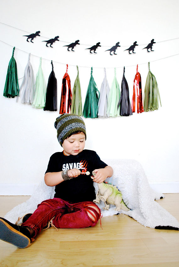 T-Rex Paper Tassels