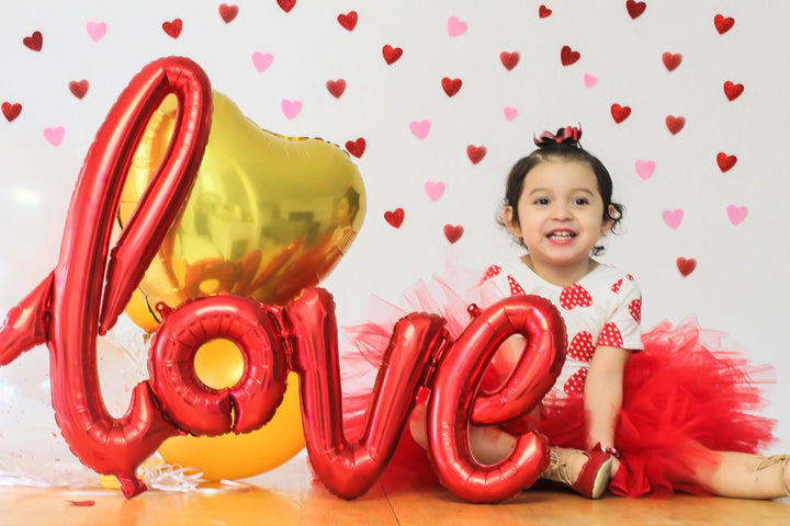 Script Love Balloon Banner