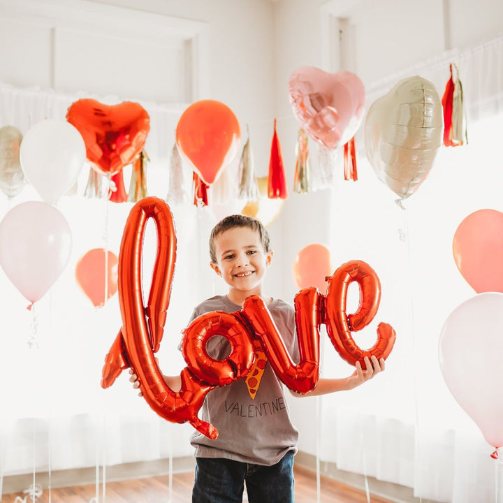 Script Love Balloon Banner