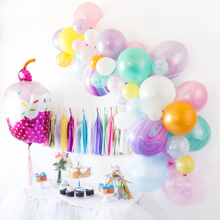DIY Cupcake Balloon Garland