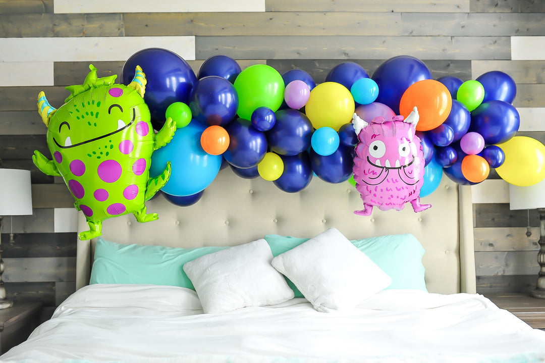 DIY Little Monsters Balloon Garland