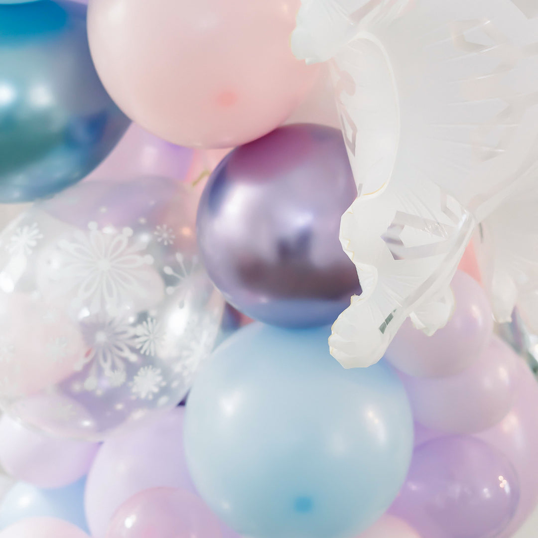 DIY Winter Onederland Balloon Garland