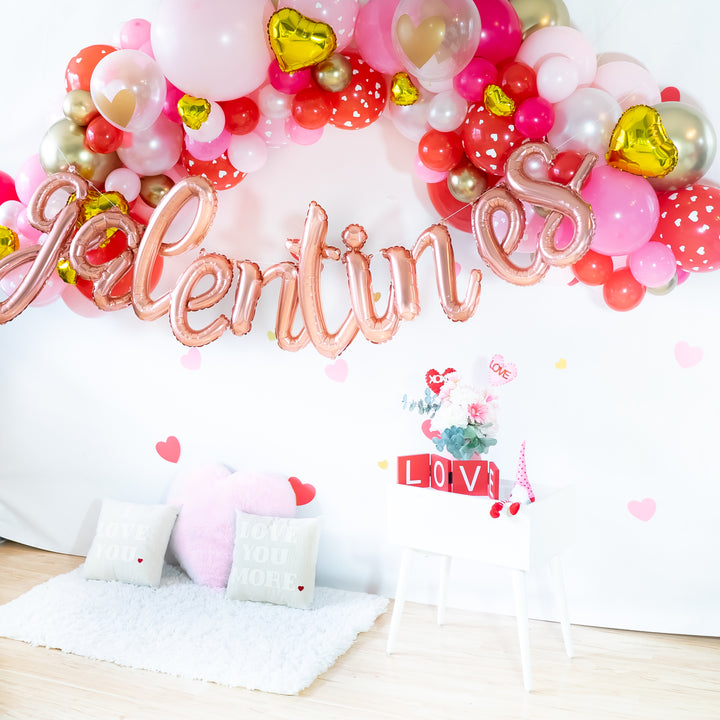 DIY Galentines Balloon Garland