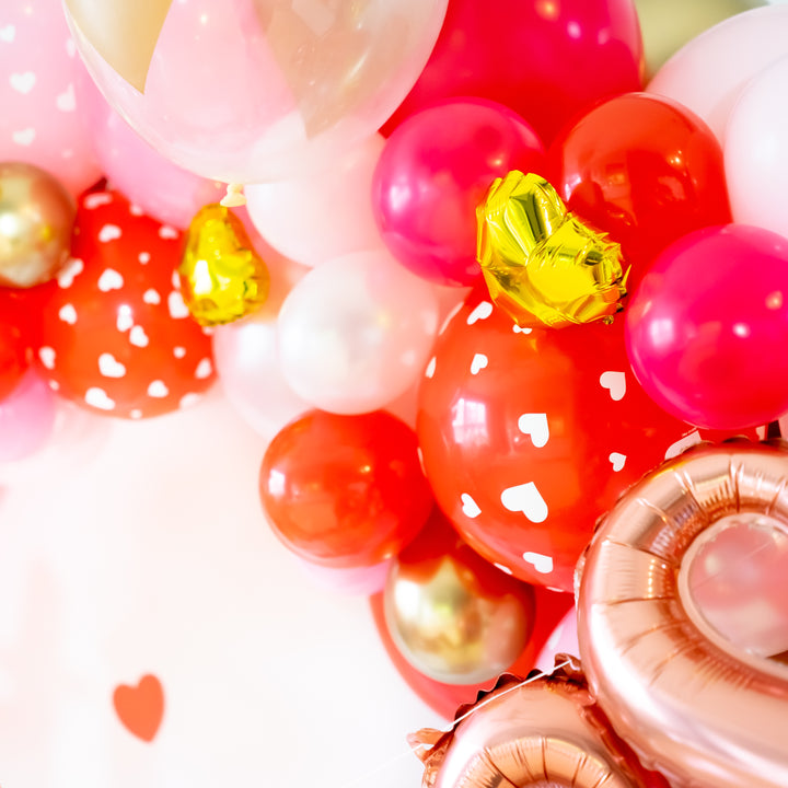 DIY Galentines Balloon Garland