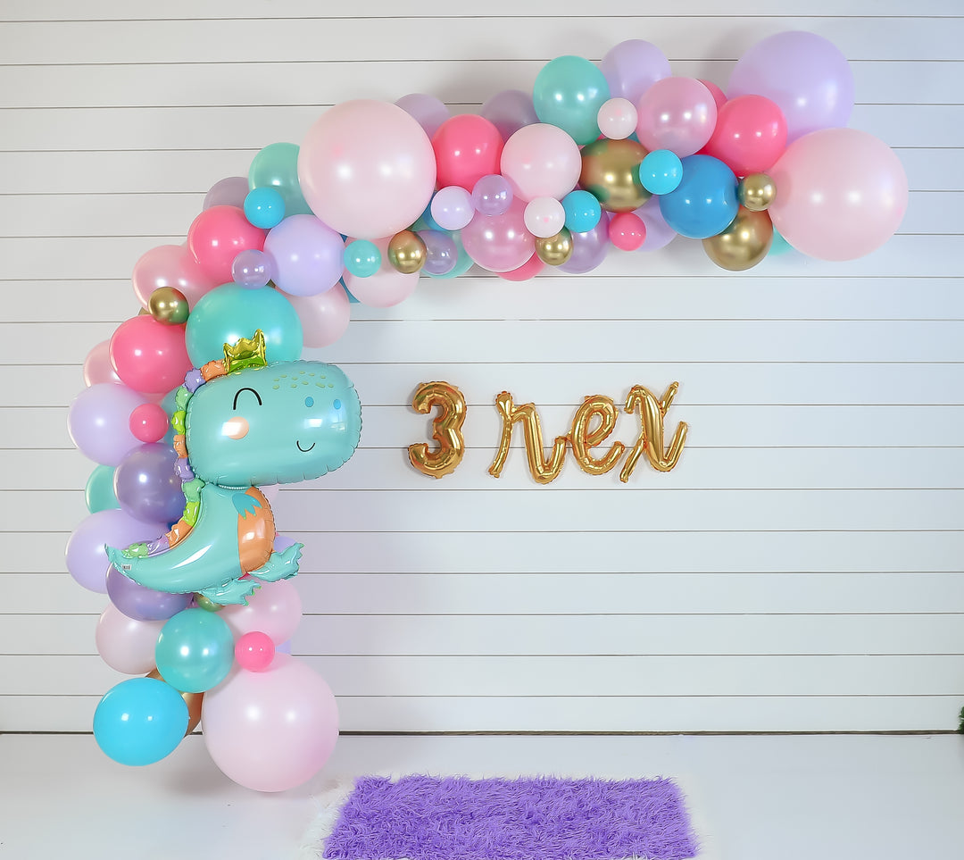 DIY Dinosaur Princess Balloon Garland