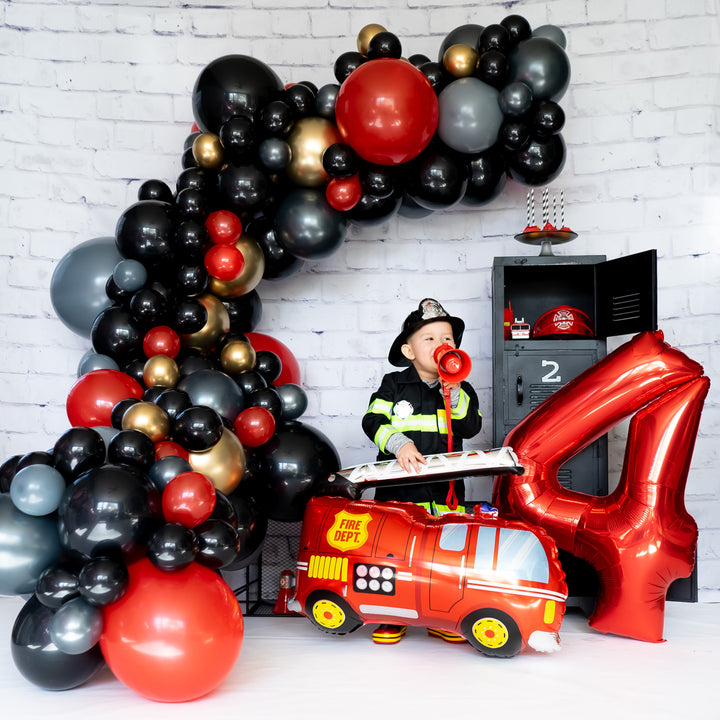 DIY Classic Firetruck Balloon Garland