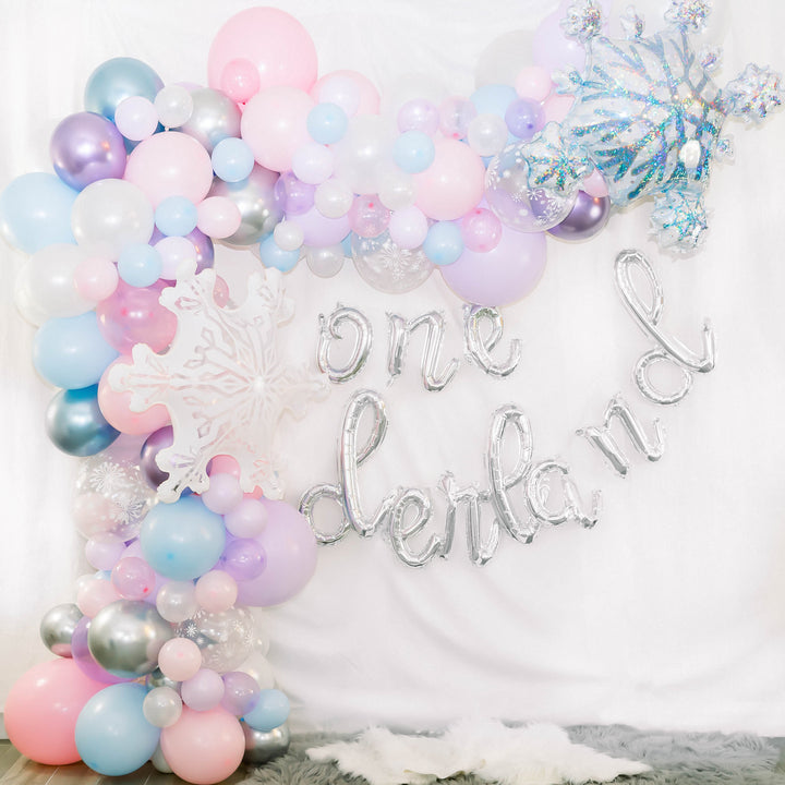 DIY Winter Onederland Balloon Garland