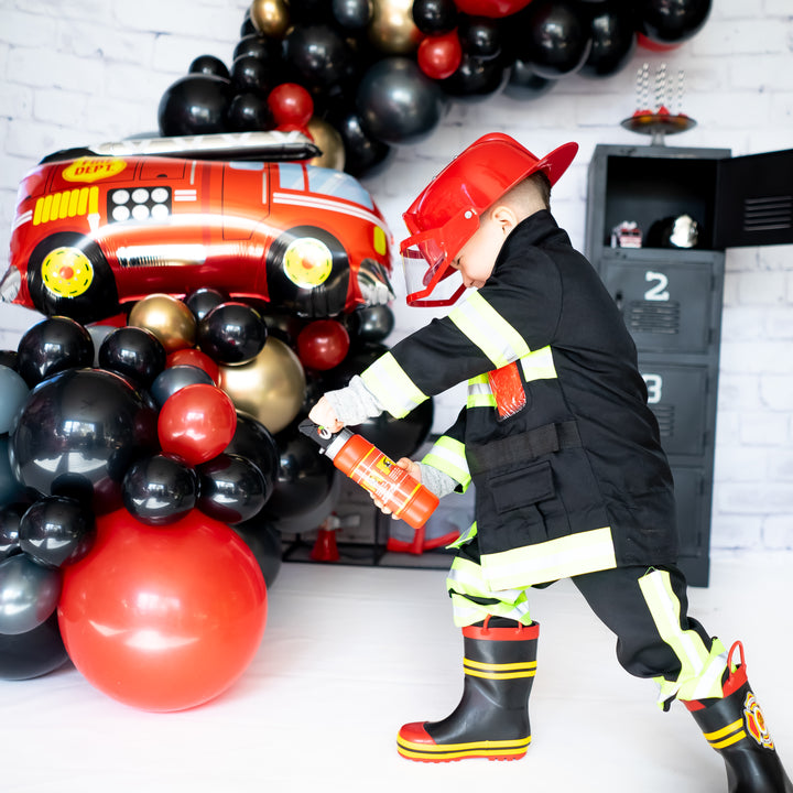DIY Classic Firetruck Balloon Garland