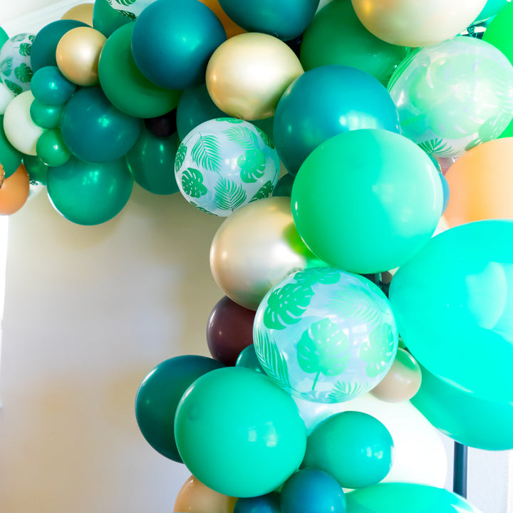 DIY Jungle Balloon Garland