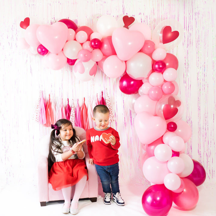 DIY Valentine Balloon Garland
