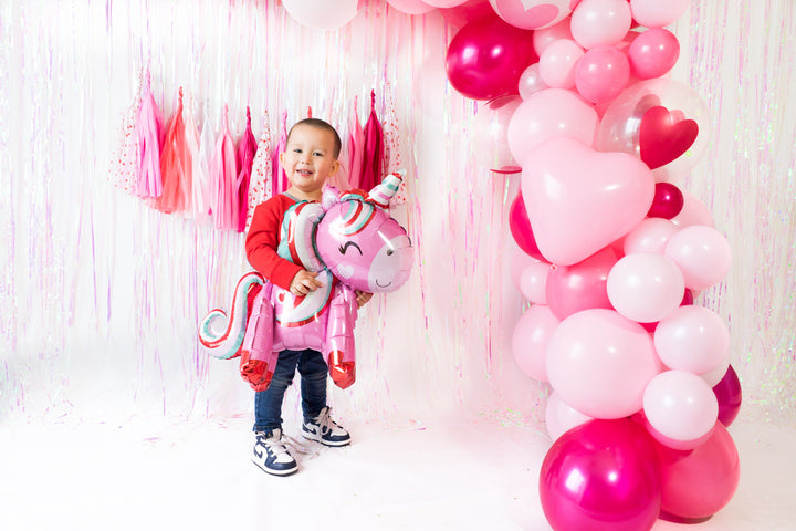 DIY Valentine Balloon Garland
