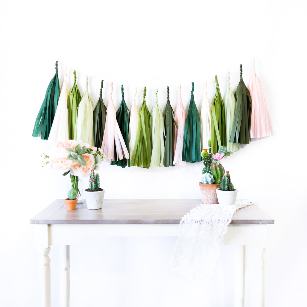 Script Mr & Mrs Rose Gold Cactus Balloon Banner