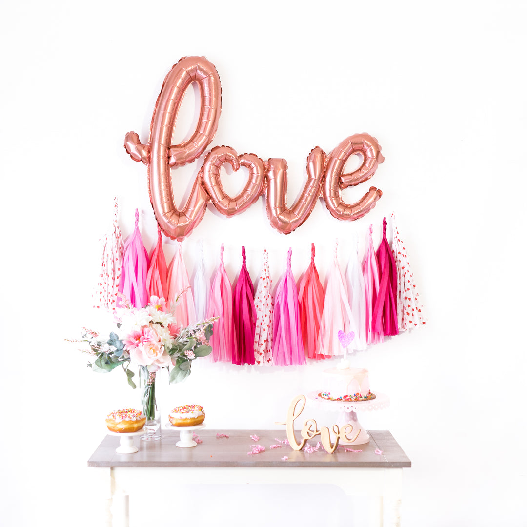 Valentine Love Kiss Balloon Tassel Party Box