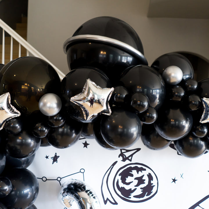 DIY Blast Off to Space Balloon Garland