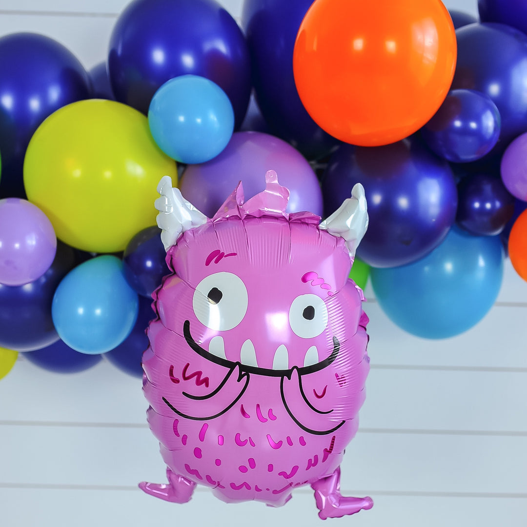 DIY Little Monsters Balloon Garland