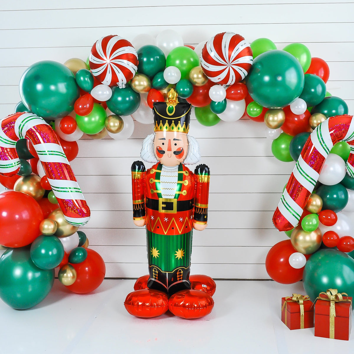 Nutcracker Balloon | Friendsmas Party Decor, Be Merry Christmas Xmas ...