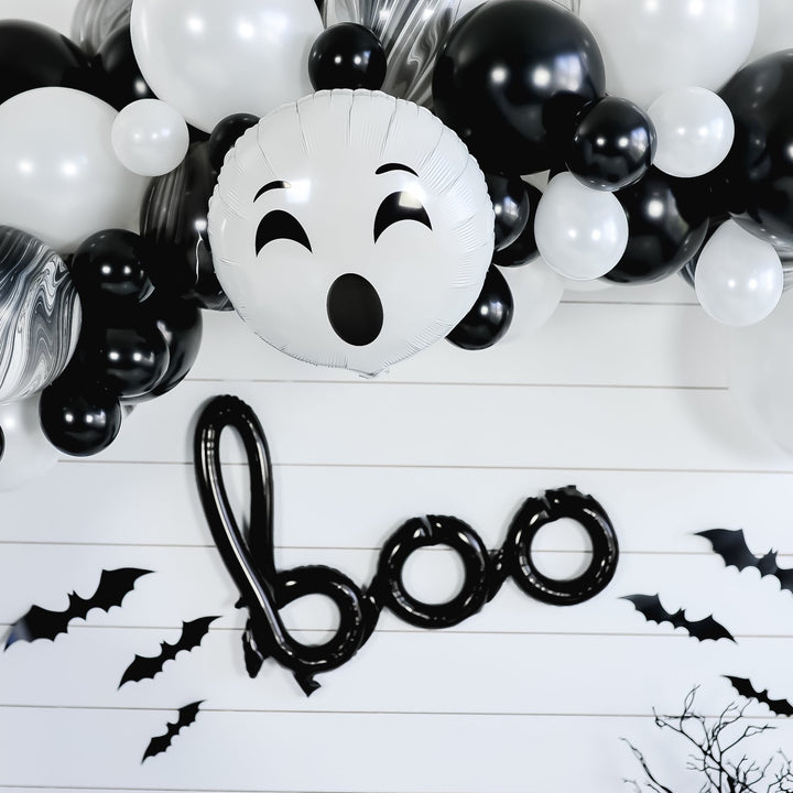 DIY Halloween Boo Balloon Garland