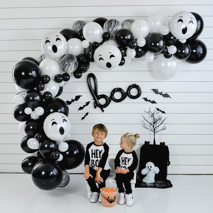 DIY Halloween Boo Balloon Garland
