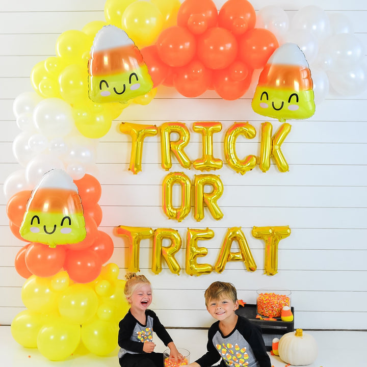DIY Halloween Candy Corn Balloon Garland