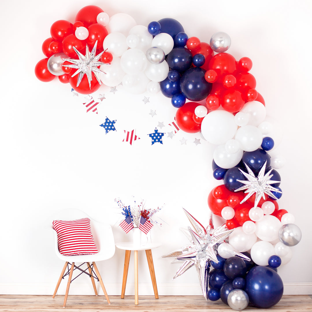 DIY 4th of July Patriotic Balloon Garland