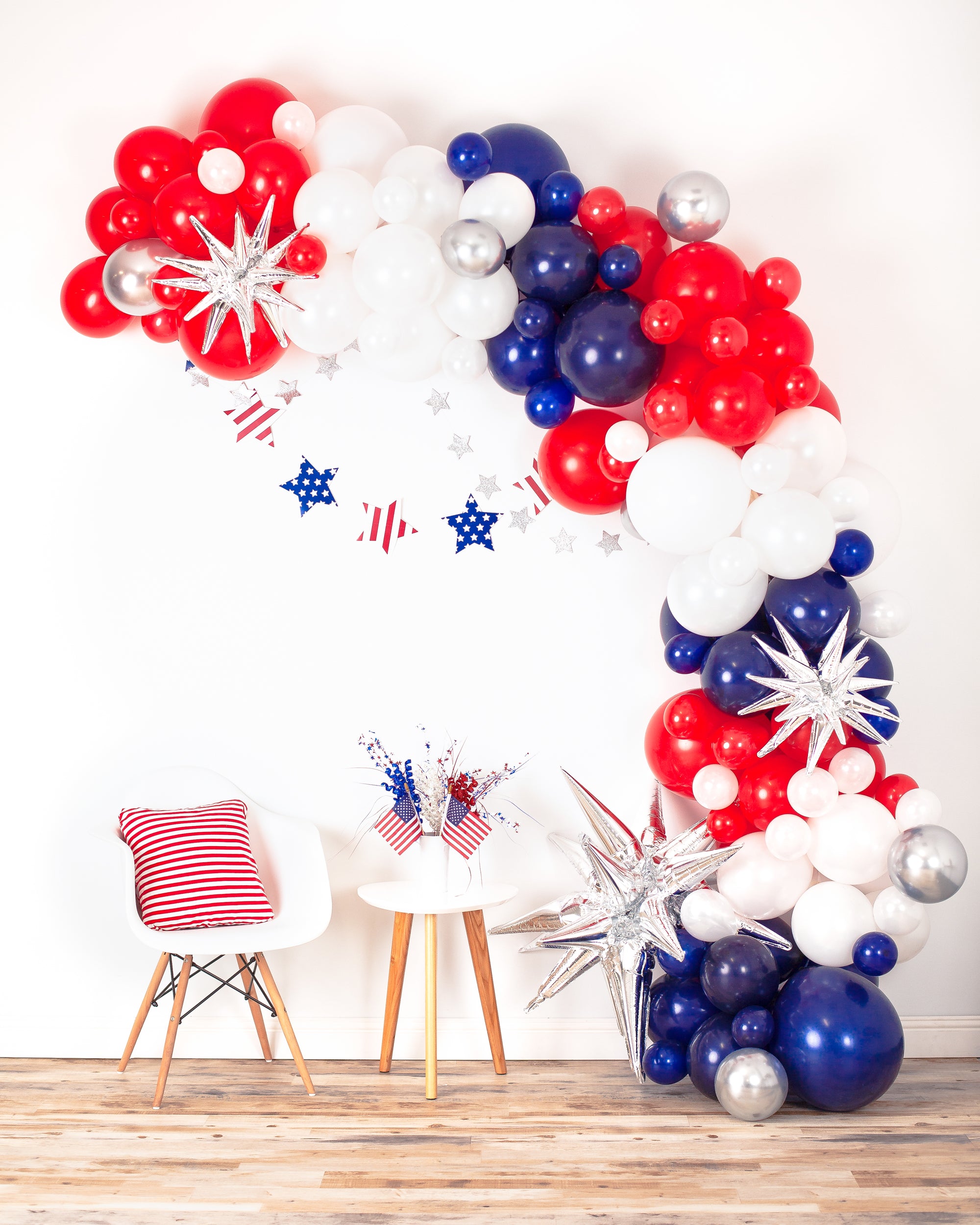 DIY 4th of July Patriotic Balloon Garland | Red White Blue Balloon