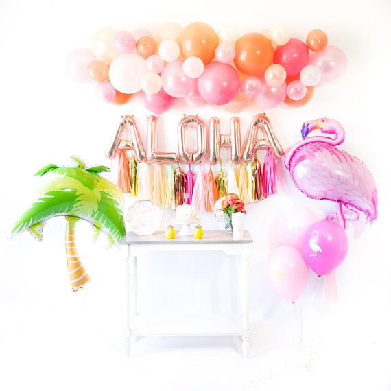 DIY Tropical Flamingo Balloon Garland