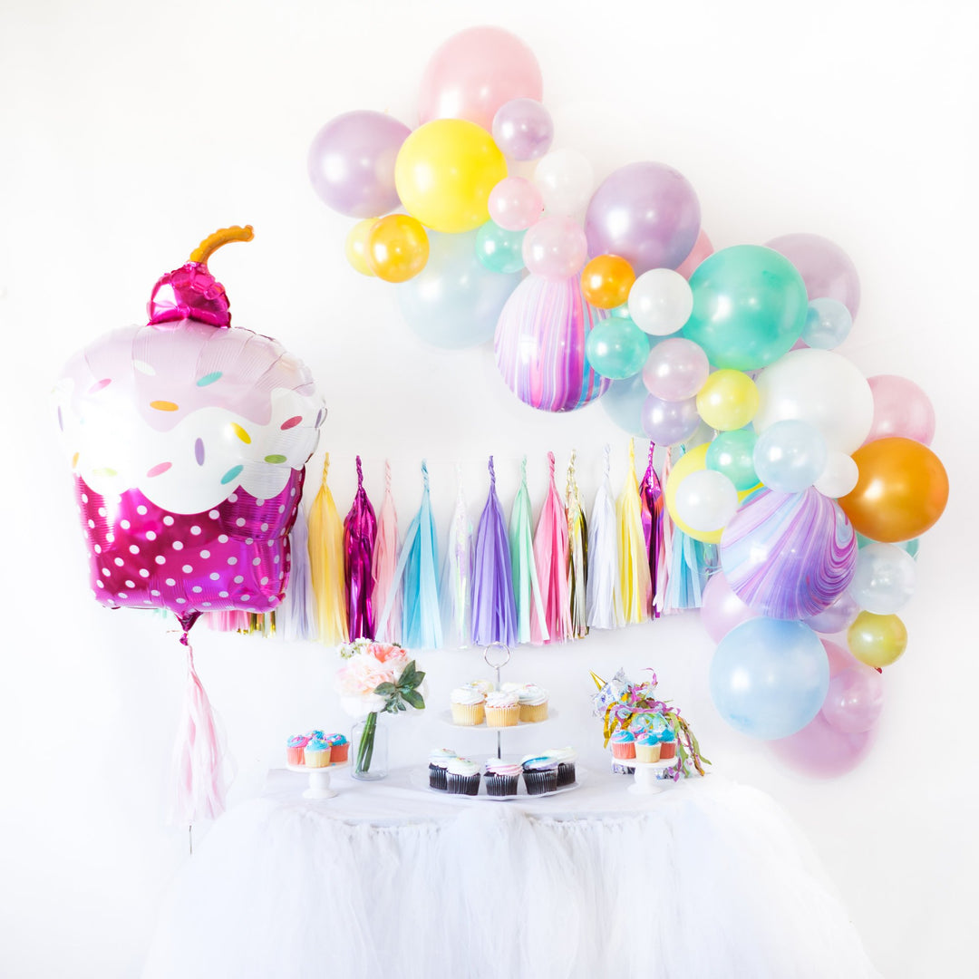 DIY Cupcake Balloon Garland