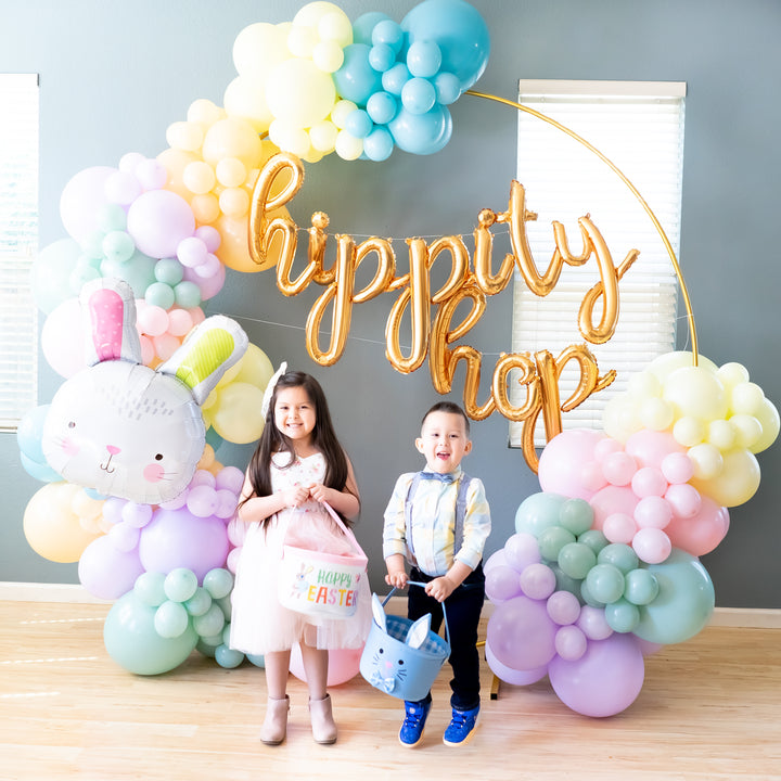 DIY Hippity Hop Easter Balloon Garland